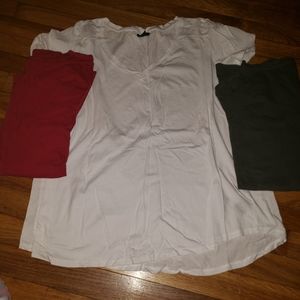 EUC lot of 3 Torrid Size 2 vneck t shirts